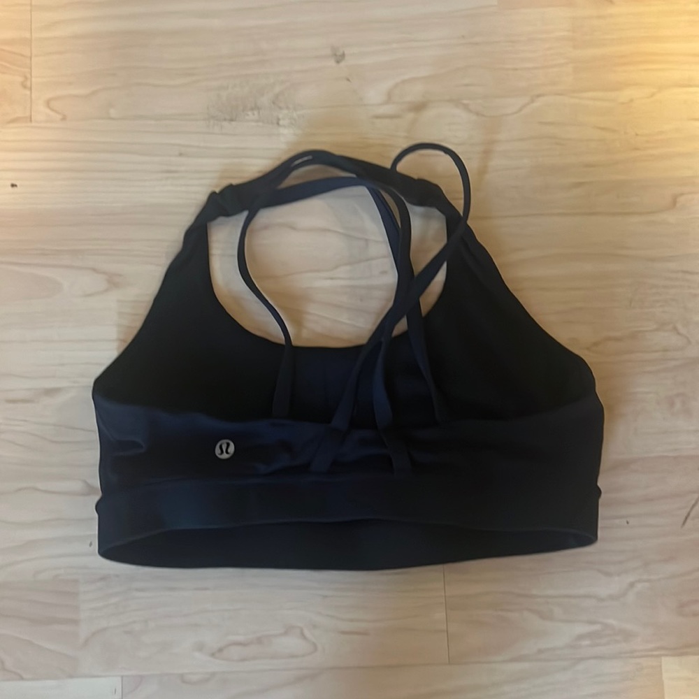 size 6 black lulu sports bra